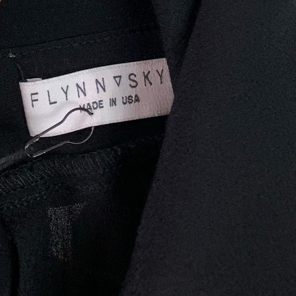 NWT Flynn Skye Jay Ruffle Hem Pocket Overalls Jumpsuit In Black Small - Picture 6 of 9